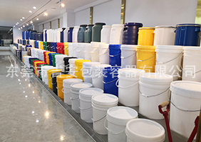 AAAAA亚洲自拍吉安容器一楼涂料桶、机油桶展区